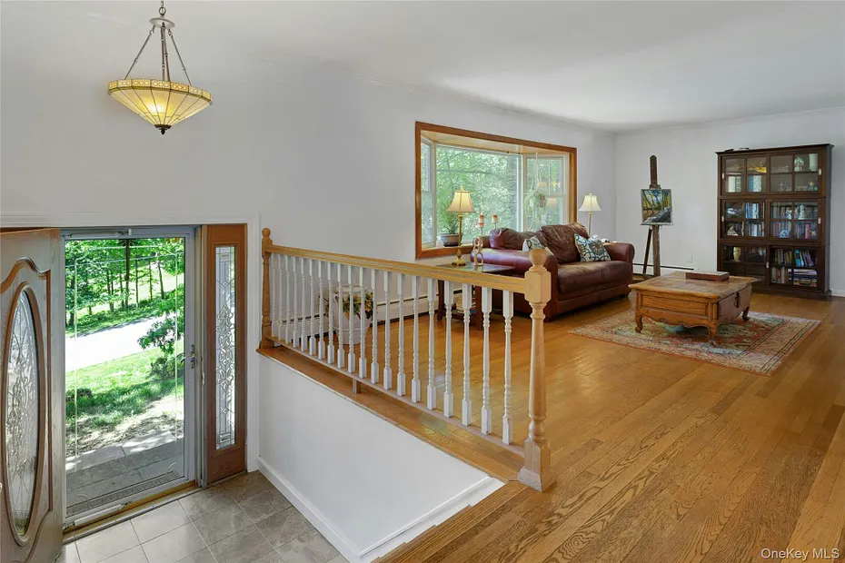 8 Woodland Road Photo 5