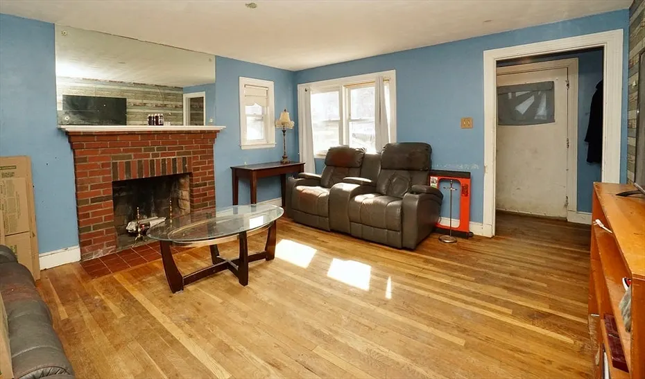 46 Cedrus Ave Photo 7