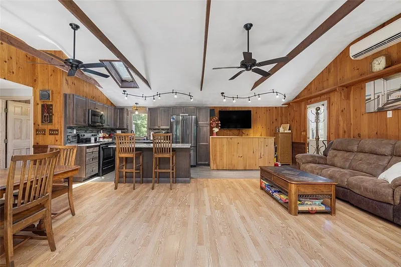 456 Rockland Road Photo 17