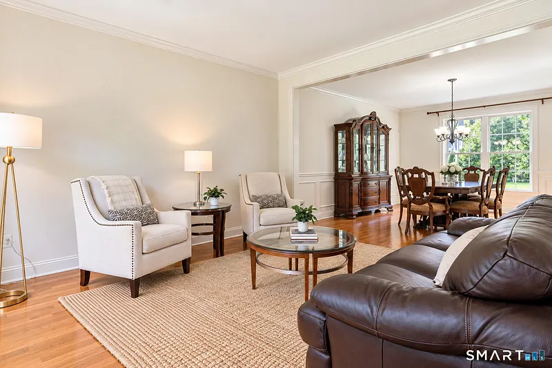 61 Lenox Road Photo 15