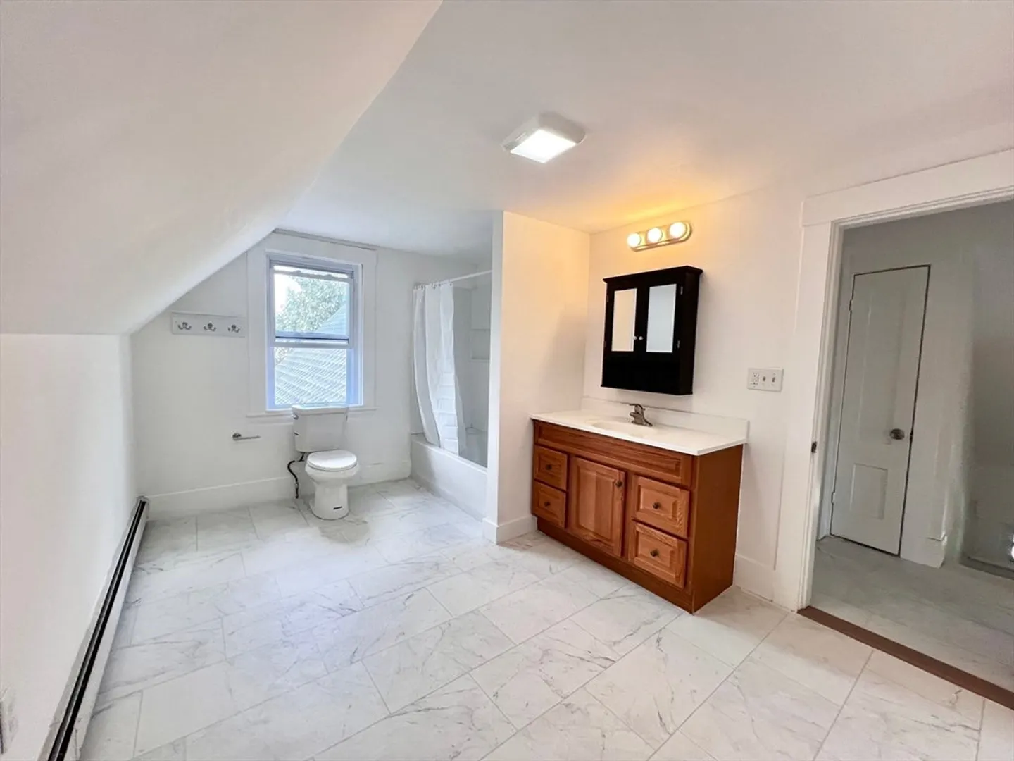 10 Oak St  #2 Photo 4