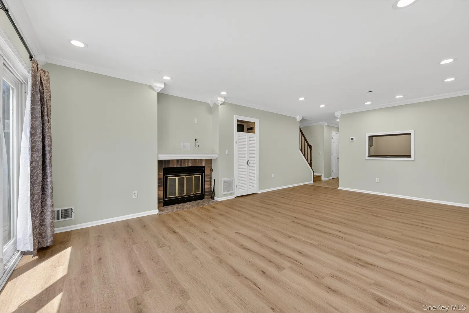 31 Burnett Way Photo 10