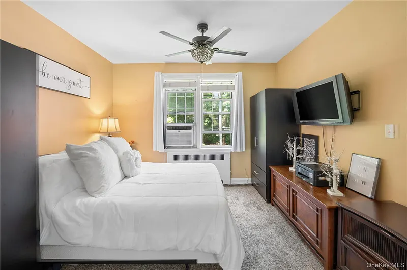 84 Pinewood Road  #1F Photo 15