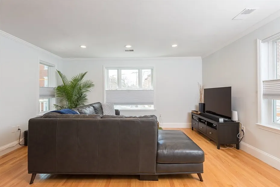 8 Brinton St  #2 Photo 6