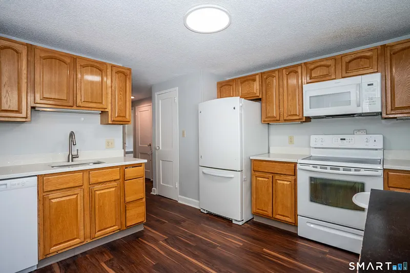71 Tremper Drive Photo 11
