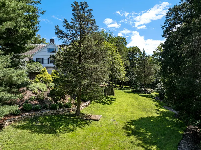 74 Glenville Road Photo 22