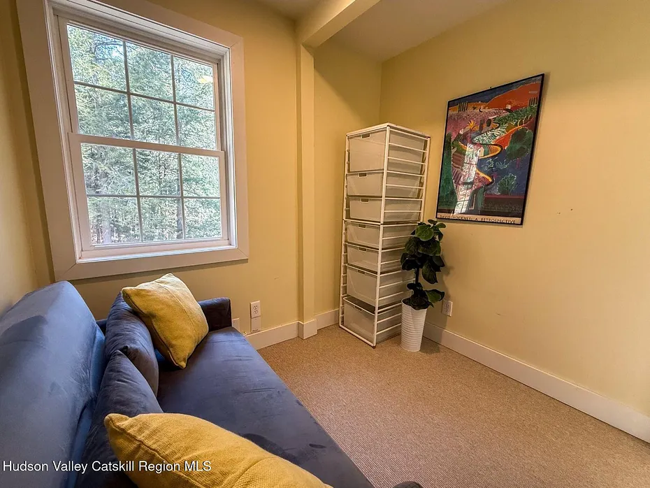 2211 W Hubbell Hill Road Photo 27