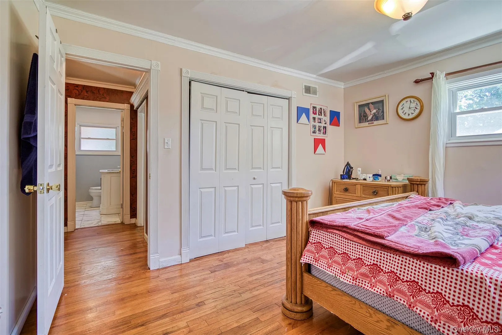 32 Mager Avenue Photo 11
