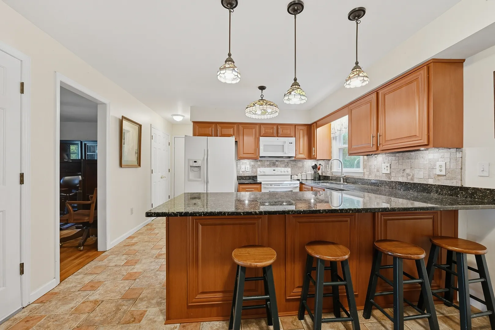 27 Danvers Road Photo 7