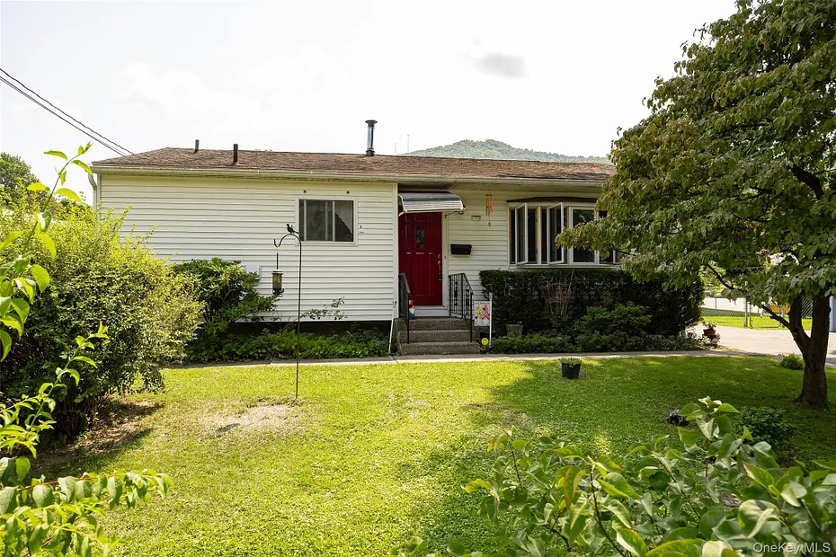 76 Phillips Street Photo 1
