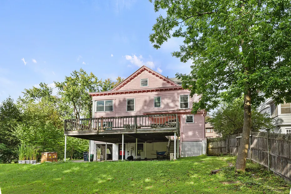 203 Bartlett Ave Photo 49