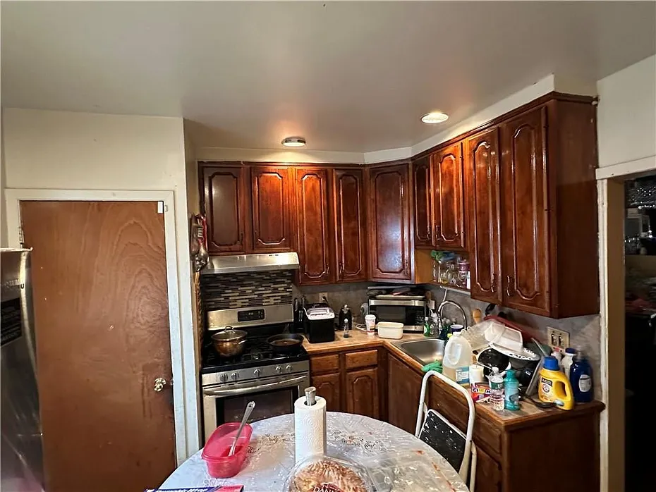 1494 E 58th Street Photo 12