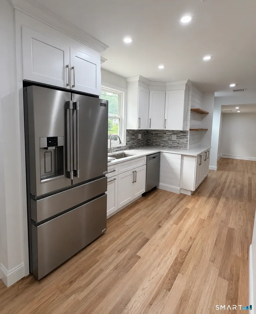 106 Glenwood Road Photo 5