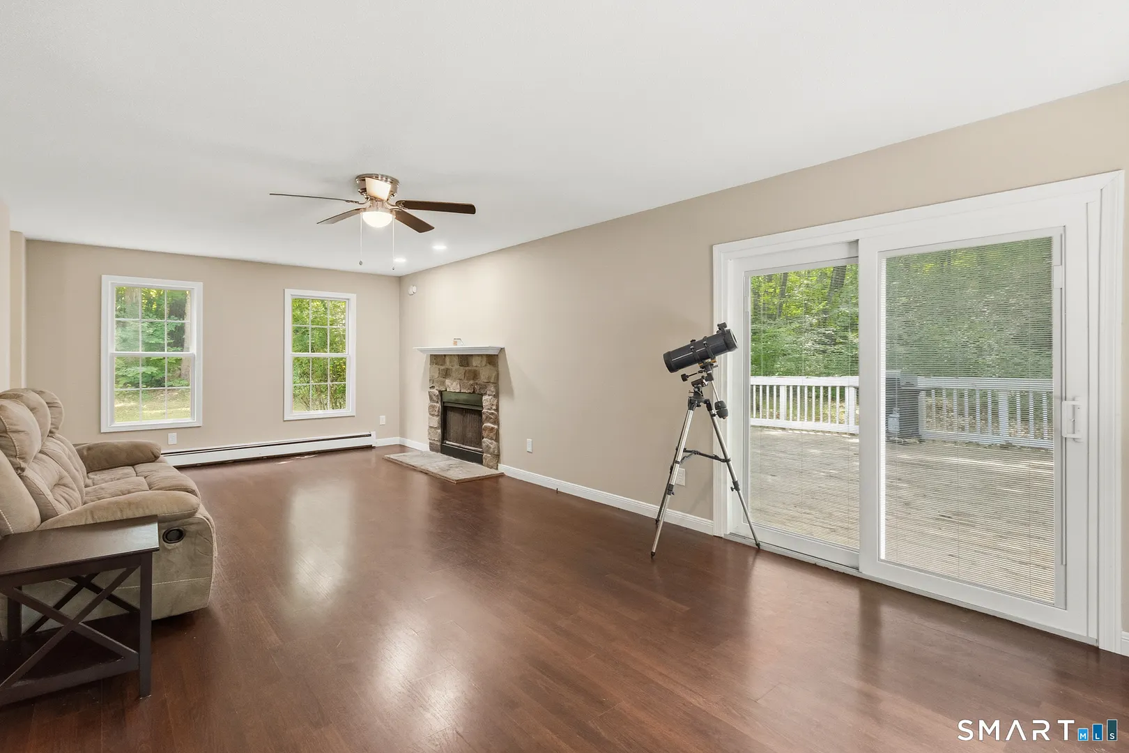 436 Tiffany Lane Photo 10