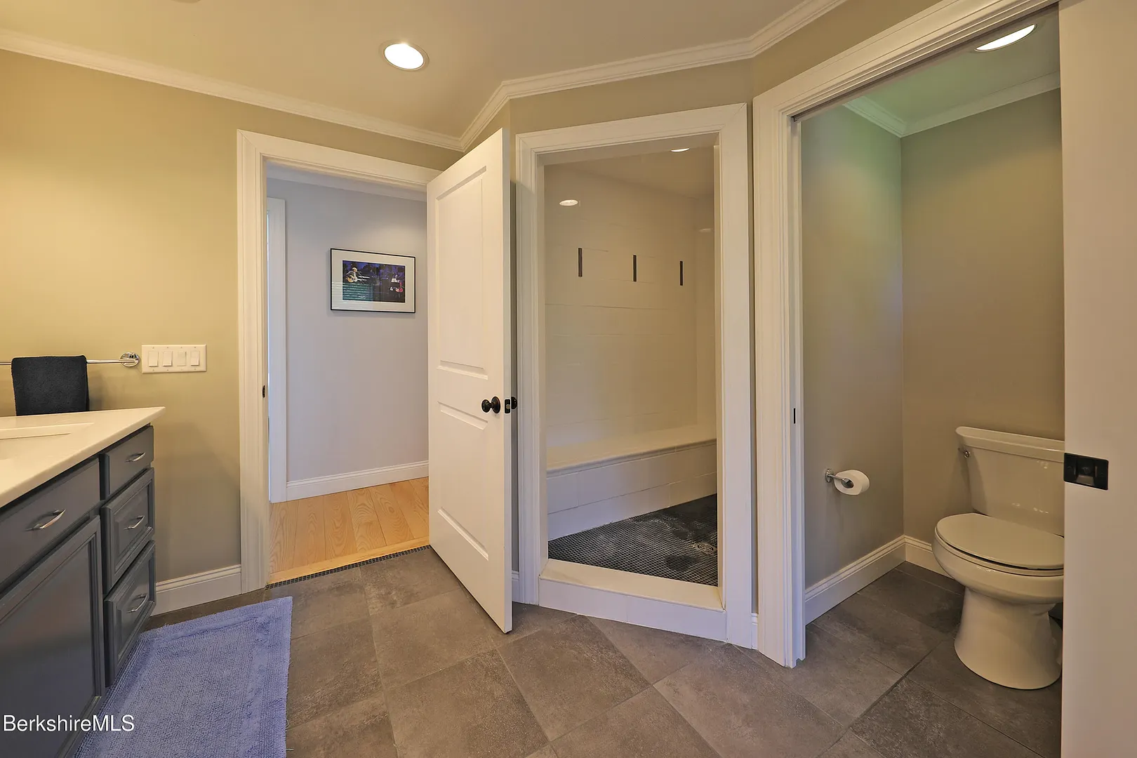 154 Plunkett St Photo 36