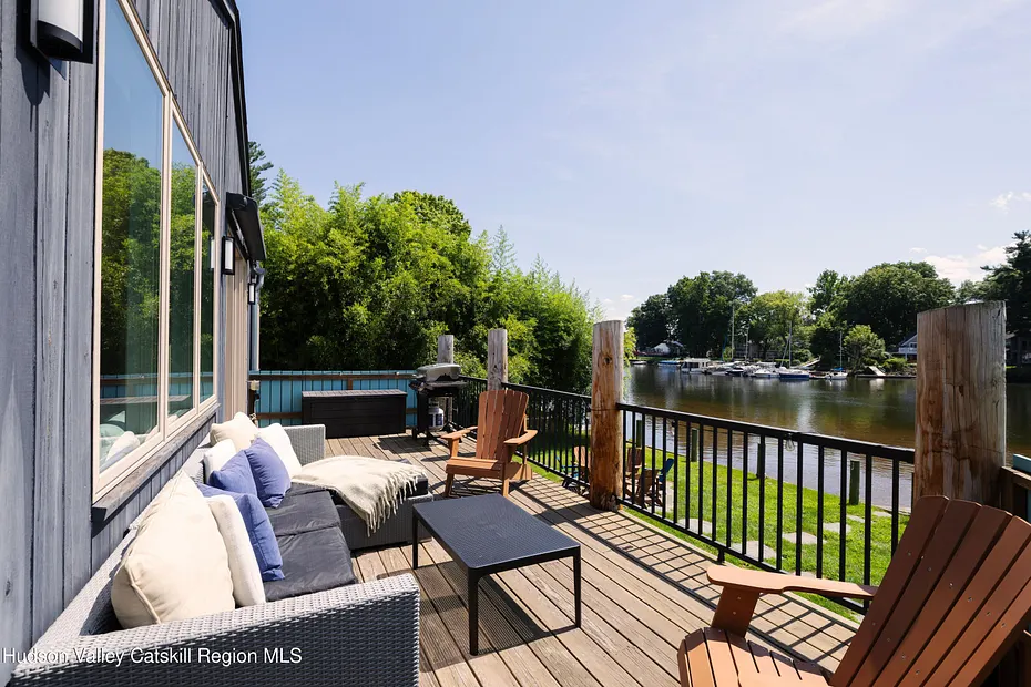 114 Lighthouse Drive Photo 19