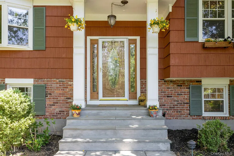 8 Woodland Road Photo 4