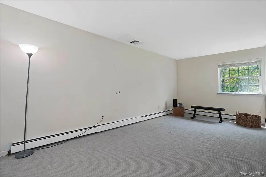 11 Kenneth Drive Photo 19