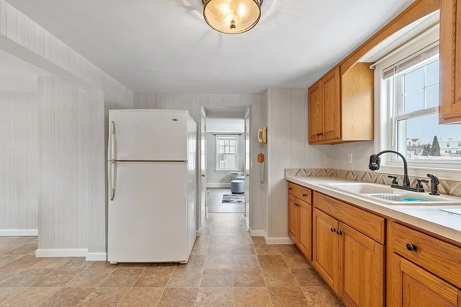 28 Birch Ave Photo 9