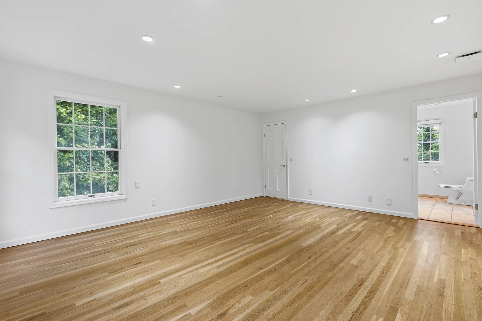191 Beechmont Drive Photo 29