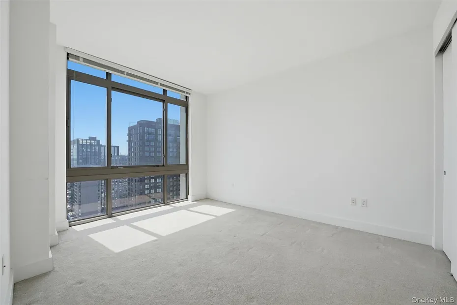 175 Huguenot Street  #2602 Photo 8