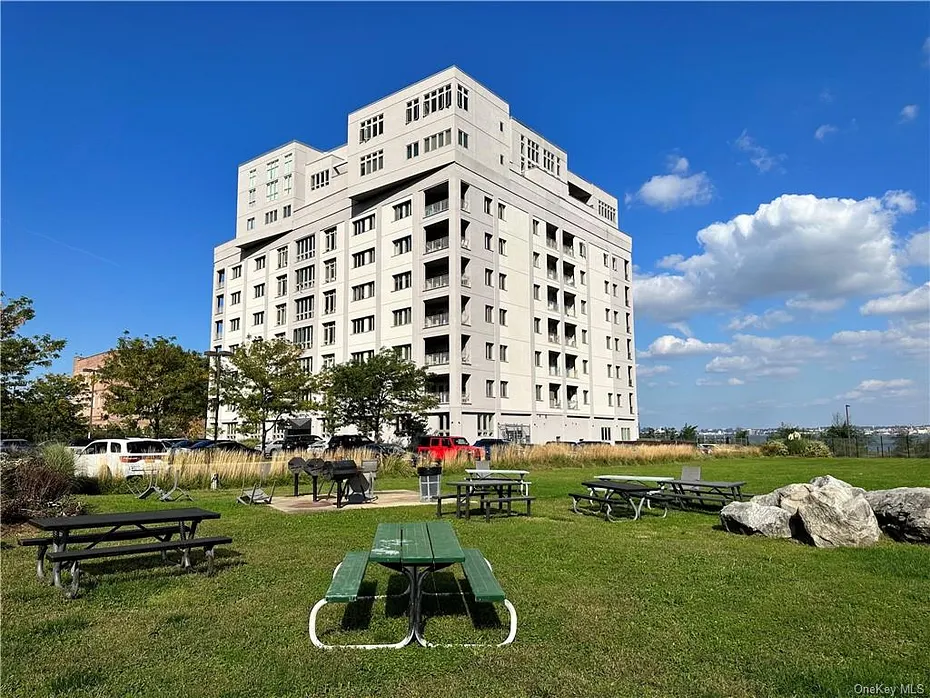90 Bay Street Landing  #7D Photo 21