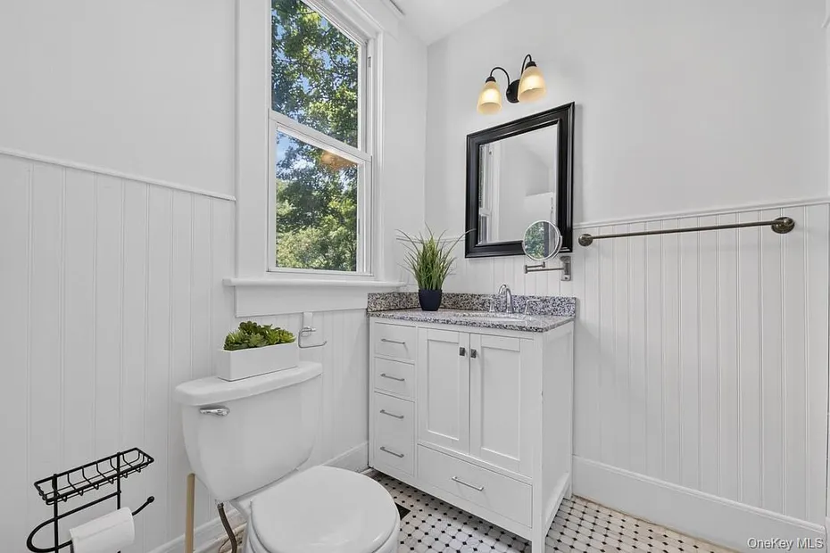 10 S Grand Avenue Photo 32