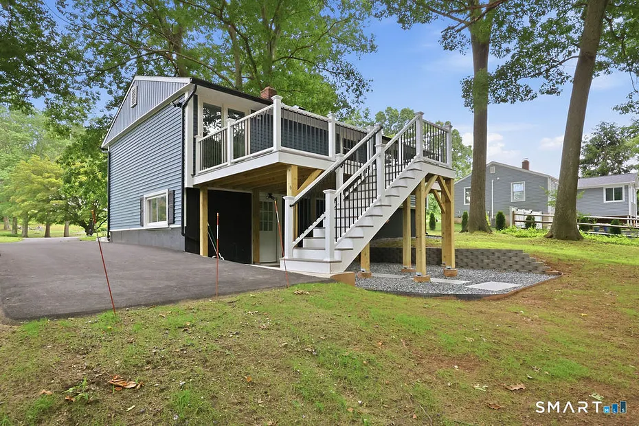445 Lincoln Drive Photo 6