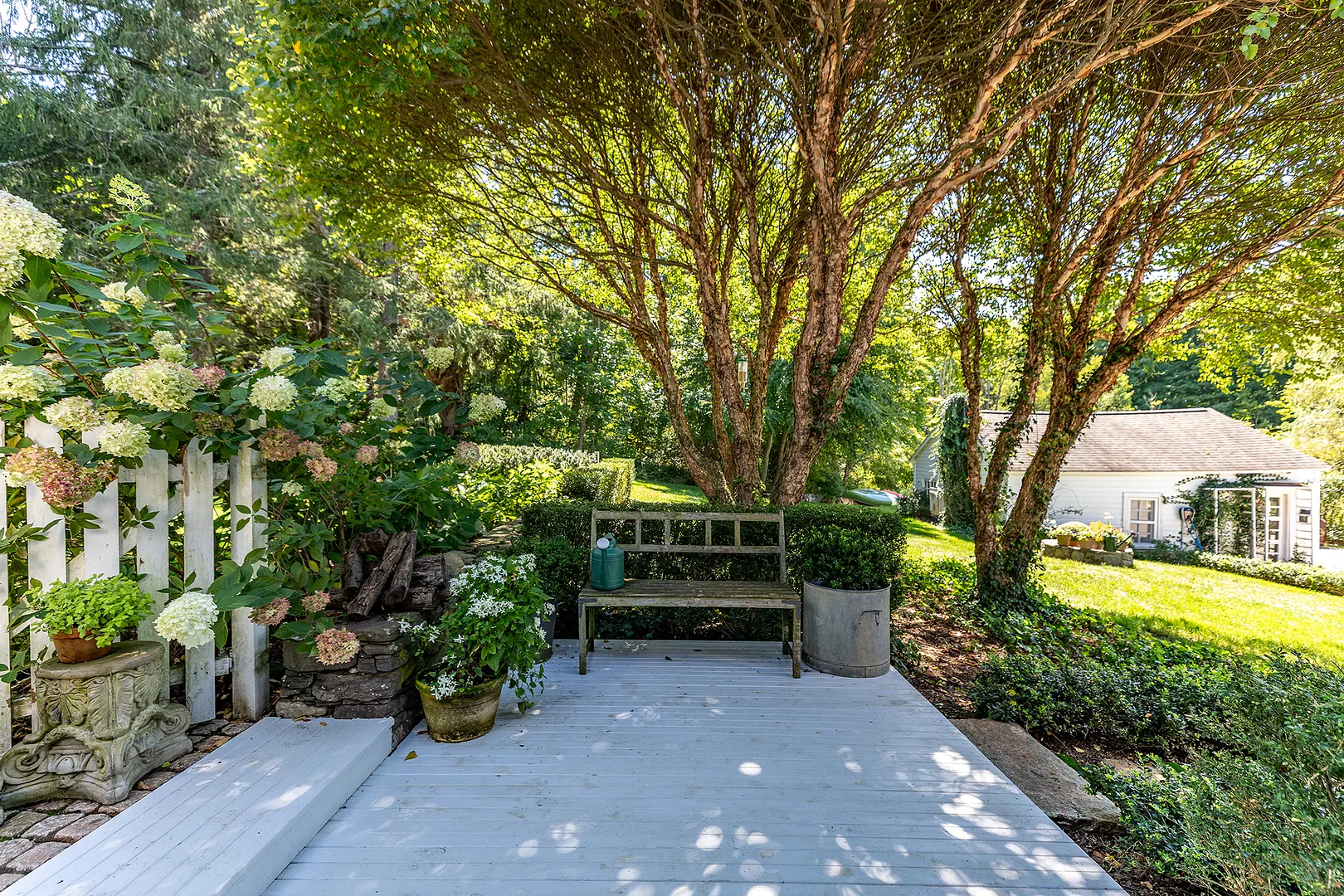 135 Wykeham Road Photo 3
