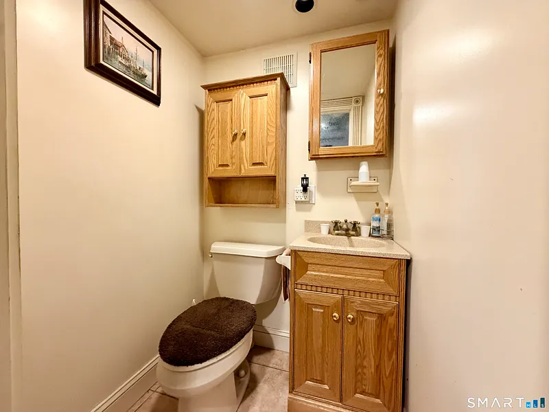40 Andrews Avenue Photo 18