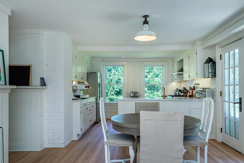 135 Wykeham Road Photo 15