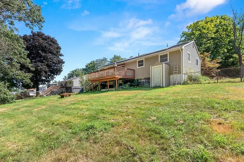 85 Gile St Photo 2