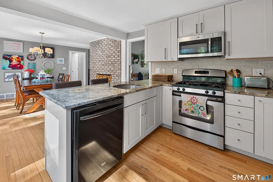 87 Chevas Road Photo 9