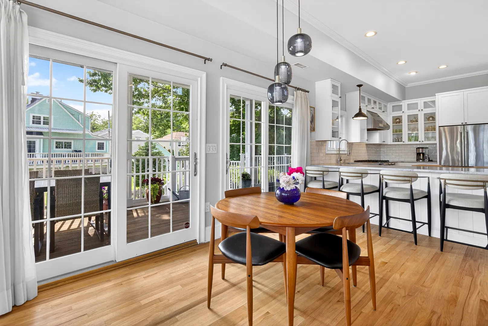 284 Shore Drive Photo 12