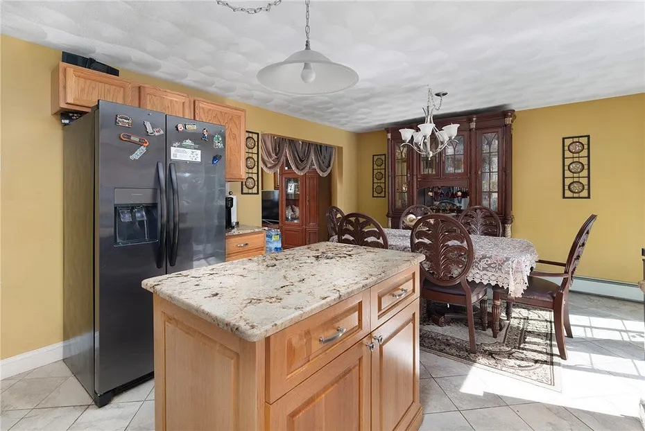 90 Rowley Street Photo 7