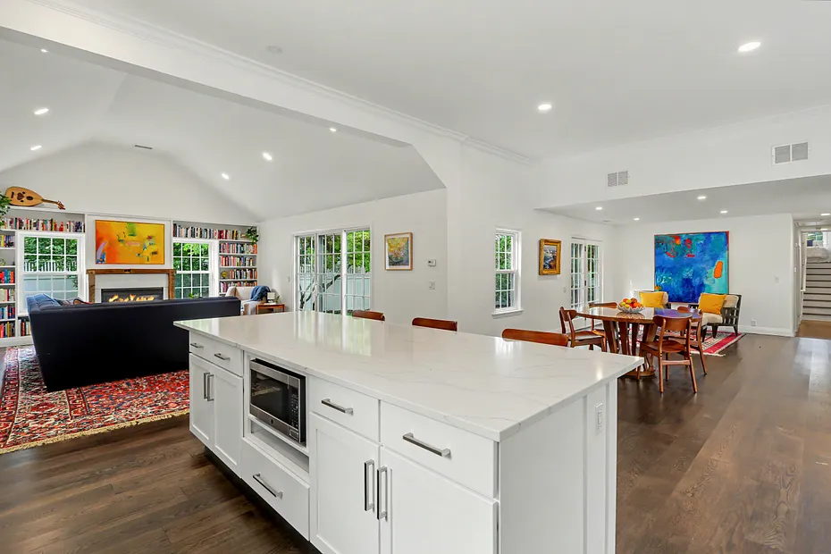 2 Evergreen Avenue Photo 10