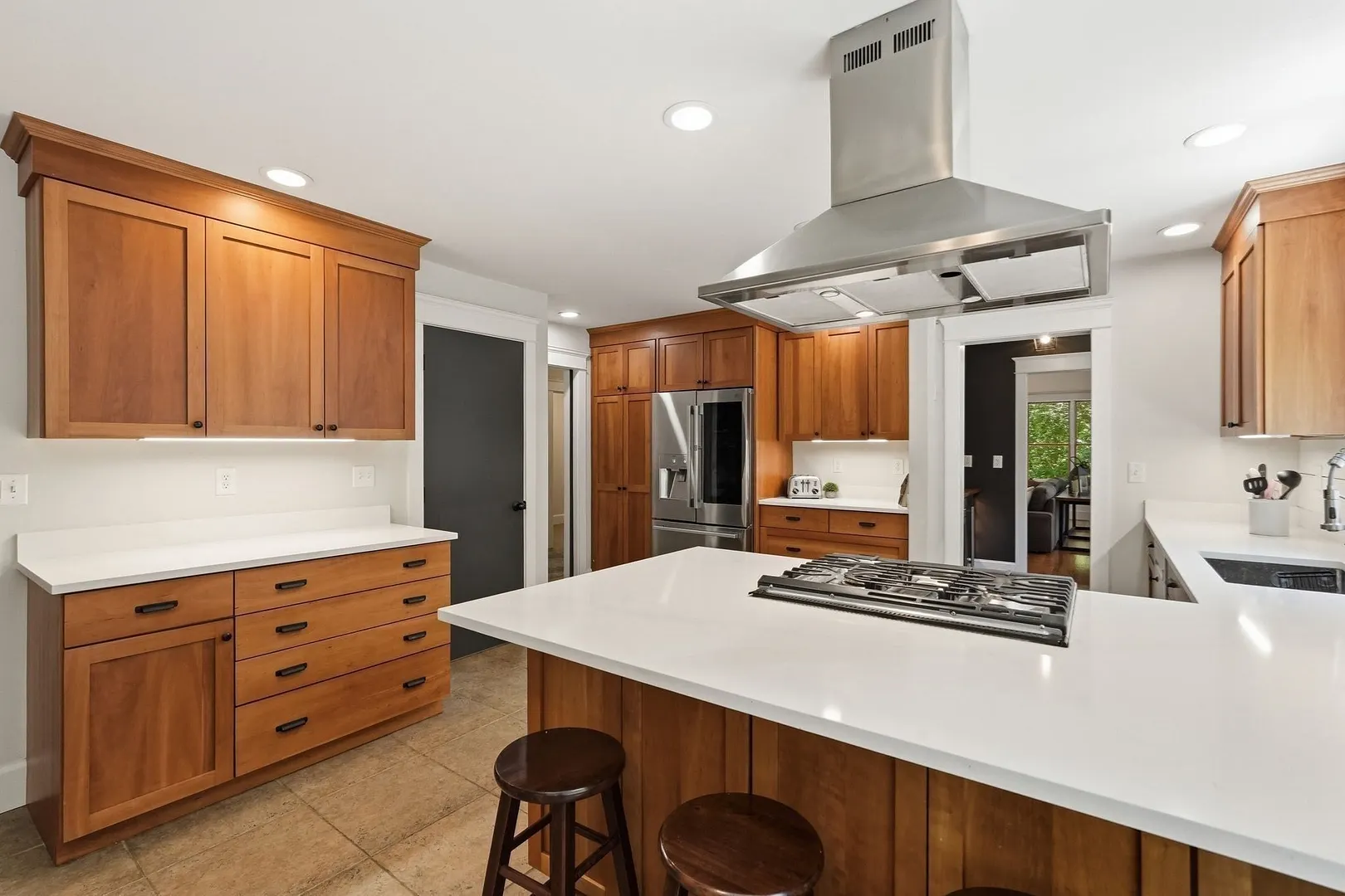 409 Henry St Photo 17
