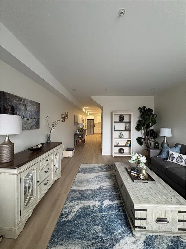 50 Murray Street Photo 3