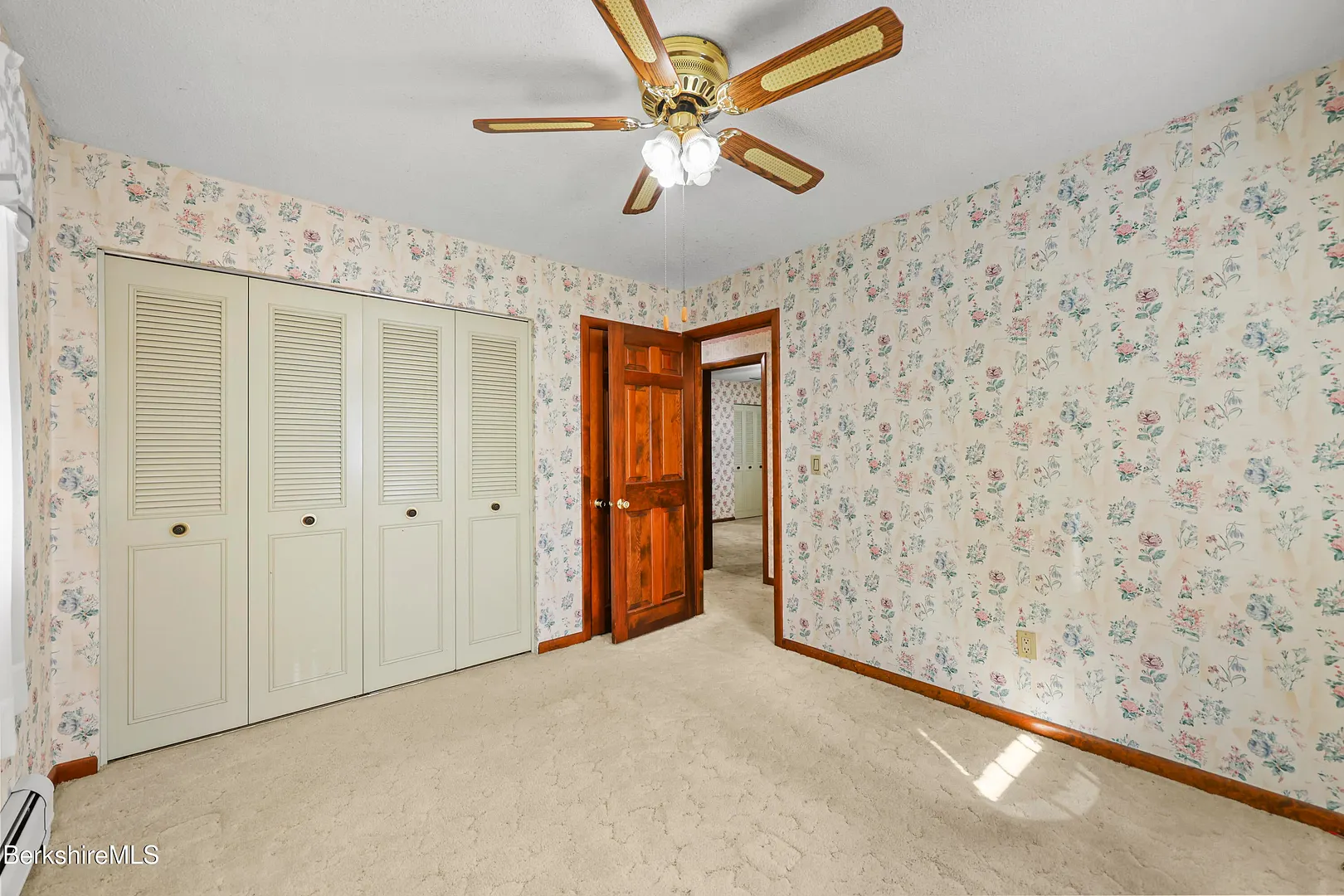64 Devonshire Dr Photo 28