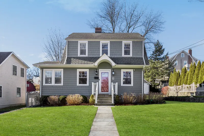 8 Glen Avenue Photo 1