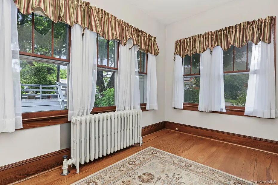 1118 Hudson Avenue Photo 8
