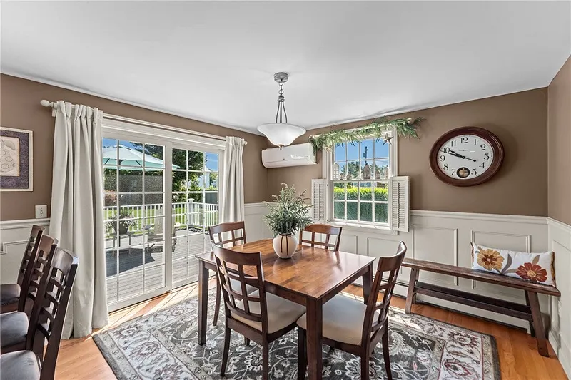 14 Wolcott Avenue Photo 18