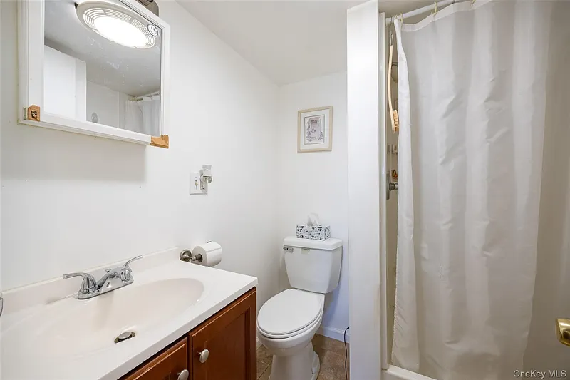 76 Phillips Street Photo 20