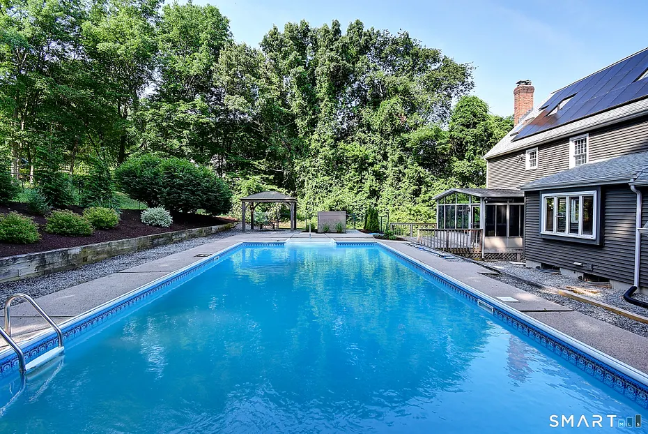 6 Smithbrook Terrace Photo 3