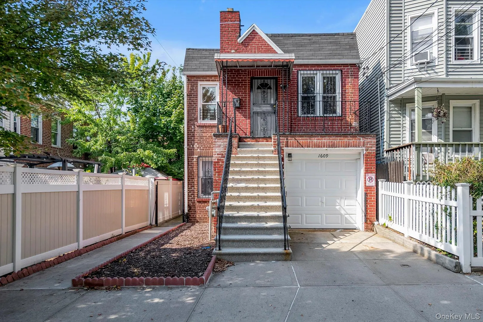 1609 Colden Avenue Photo 1
