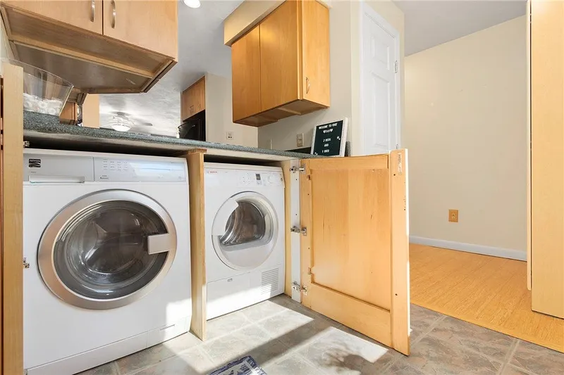 3524 W Shore Road  #301 Photo 4