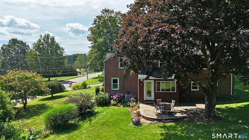 161 Upper State Street Photo 2