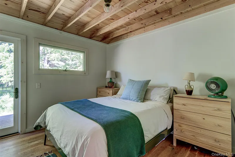 399 Delaware Drive Photo 20