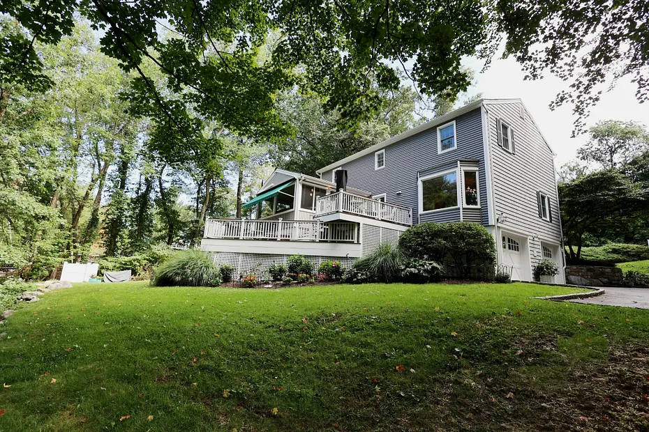 47 Fox Run Road Photo 3