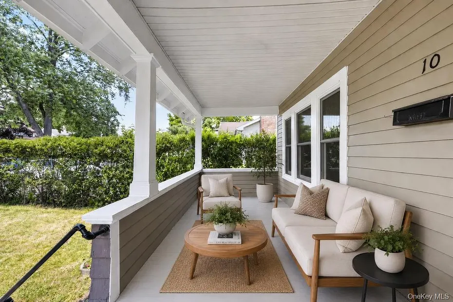 10 S Grand Avenue Photo 3